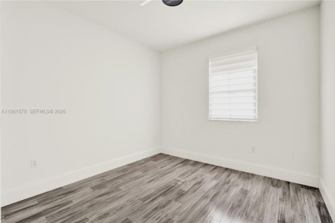 Casa en alquiler en Cutler Bay, Florida, 3 dormitorios, 182.83 m2 № 2043581 - foto 15