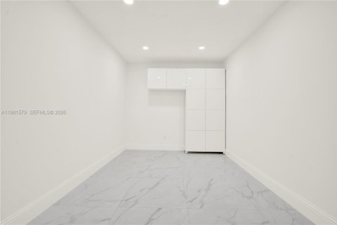 Casa en alquiler en Cutler Bay, Florida, 3 dormitorios, 182.83 m2 № 2043581 - foto 18