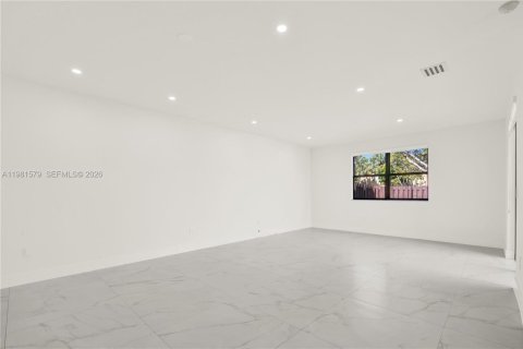 Casa en alquiler en Cutler Bay, Florida, 3 dormitorios, 182.83 m2 № 2043581 - foto 26