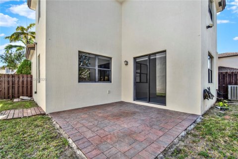 Casa en alquiler en Cutler Bay, Florida, 3 dormitorios, 182.83 m2 № 2043581 - foto 11