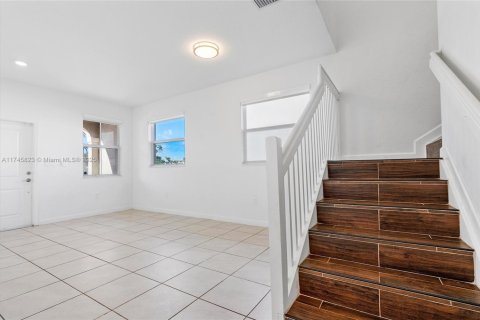 Townhouse in Miami, Florida 3 bedrooms, 157.47 sq.m. № 1726925 - photo 13