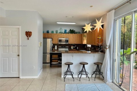 Casa en alquiler en Doral, Florida, 4 dormitorios, 217.48 m2 № 2009299 - foto 5