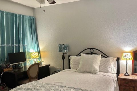 Casa en alquiler en Doral, Florida, 4 dormitorios, 217.48 m2 № 2009299 - foto 10