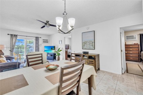 Купить кондоминиум в Форт-Лодердейл, Флорида 2 спальни, 70.23м2, № 1848777 - фото 12