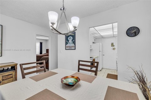 Купить кондоминиум в Форт-Лодердейл, Флорида 2 спальни, 70.23м2, № 1848777 - фото 8