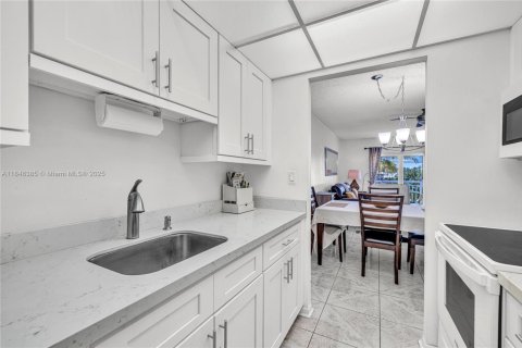 Купить кондоминиум в Форт-Лодердейл, Флорида 2 спальни, 70.23м2, № 1848777 - фото 10