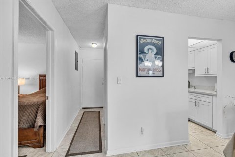 Купить кондоминиум в Форт-Лодердейл, Флорида 2 спальни, 70.23м2, № 1848777 - фото 11