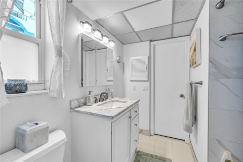 Купить кондоминиум в Форт-Лодердейл, Флорида 2 спальни, 70.23м2, № 1848777 - фото 15