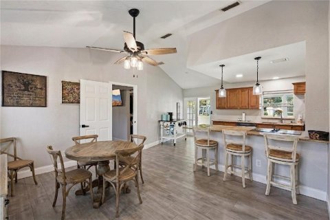 Villa ou maison à vendre à Geneva, Floride: 6 chambres, 292.18 m2 № 2418828 - photo 9