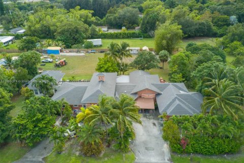 Casa en Plantation, Florida 5 dormitorios, 458.47 m2 № 2081641