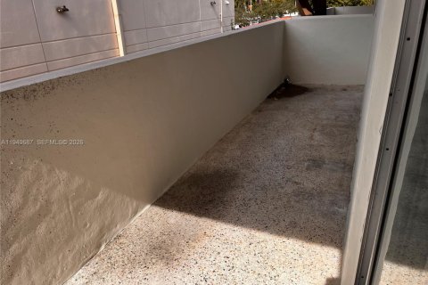 Снять в аренду квартиру в Майами, Флорида 2 спальни, 1138.24м2, № 2005390 - фото 21