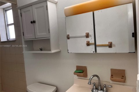 Снять в аренду квартиру в Майами, Флорида 2 спальни, 1138.24м2, № 2005390 - фото 14