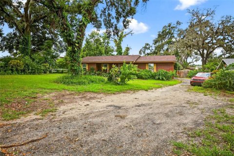 House in Seffner, Florida 4 bedrooms, 177.72 sq.m. № 1846647 - photo 3