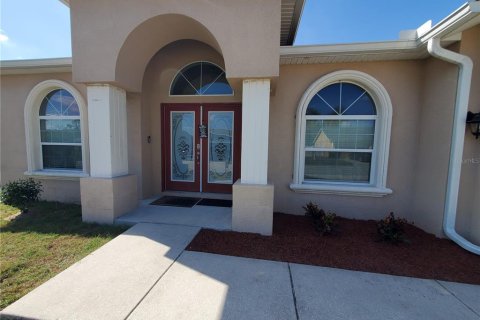 Casa en venta en Mulberry, Florida, 4 dormitorios, 185.99 m2 № 1533244 - foto 1