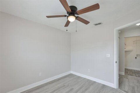 Townhouse in Brandon, Florida 3 bedrooms, 102.19 sq.m. № 2204507 - photo 23