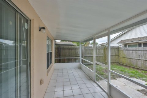Townhouse in Brandon, Florida 3 bedrooms, 102.19 sq.m. № 2204507 - photo 25