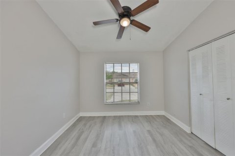 Townhouse in Brandon, Florida 3 bedrooms, 102.19 sq.m. № 2204507 - photo 19