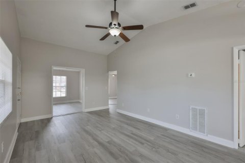 Townhouse in Brandon, Florida 3 bedrooms, 102.19 sq.m. № 2204507 - photo 11
