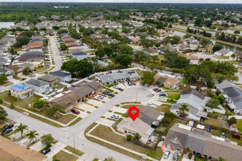 Townhouse in Brandon, Florida 3 bedrooms, 102.19 sq.m. № 2204507 - photo 2
