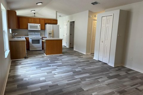 House in Leesburg, Florida 2 bedrooms, 128.76 sq.m. № 2111495 - photo 12