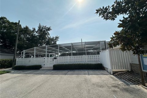 House in Leesburg, Florida 2 bedrooms, 128.76 sq.m. № 2111495 - photo 25
