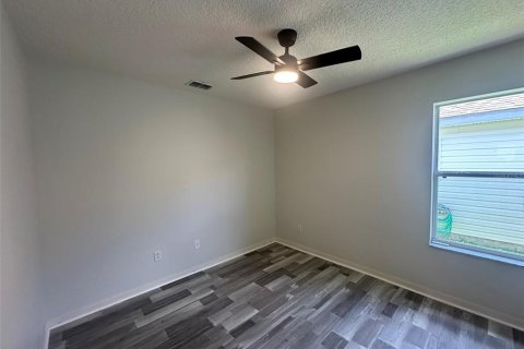 House in Leesburg, Florida 2 bedrooms, 128.76 sq.m. № 2111495 - photo 15