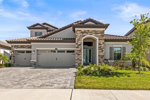 Casa en venta en San Antonio, Florida, 5 dormitorios, 291.16 m2 № 1651627 - foto 1