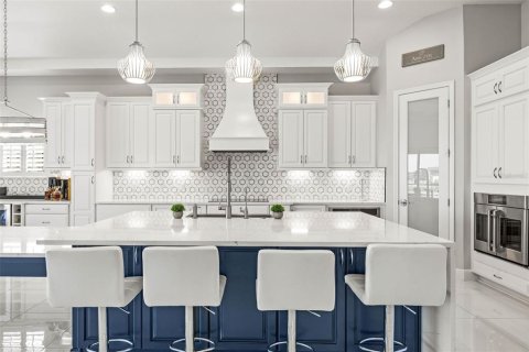 Casa en venta en San Antonio, Florida, 5 dormitorios, 291.16 m2 № 1651627 - foto 13