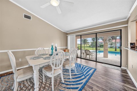 House in Placida, Florida 2 bedrooms, 186.64 sq.m. № 1904865 - photo 8