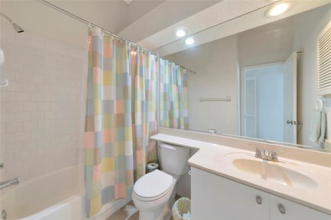 Купить виллу или дом в Брейдентон, Флорида 5 комнат, 123.93м2, № 2149689 - фото 24