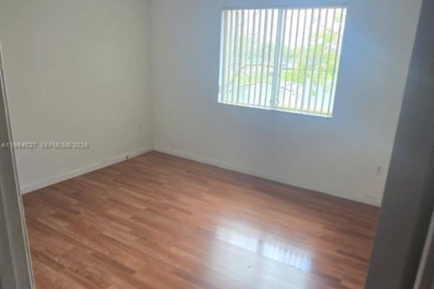 Touwnhouse à louer à Homestead, Floride: 3 chambres, 120.96 m2 № 2048569 - photo 7