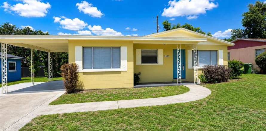 Villa ou maison à Winter Haven, Floride 3 chambres, 115.38 m2 № 2148061