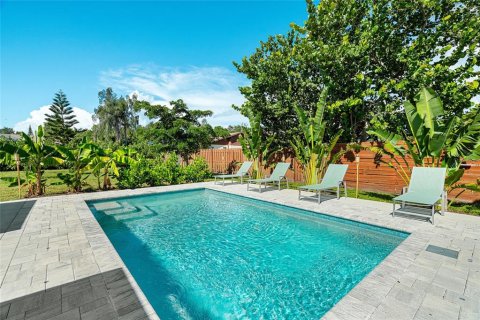 Villa ou maison à vendre à Sarasota, Floride: 2 chambres, 104.05 m2 № 2350395 - photo 21