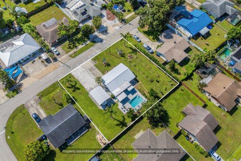 Villa ou maison à vendre à Sarasota, Floride: 2 chambres, 104.05 m2 № 2350395 - photo 30
