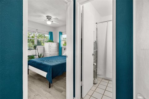 Villa ou maison à vendre à Sarasota, Floride: 2 chambres, 104.05 m2 № 2350395 - photo 16