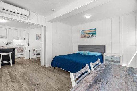 Villa ou maison à vendre à Sarasota, Floride: 2 chambres, 104.05 m2 № 2350395 - photo 15