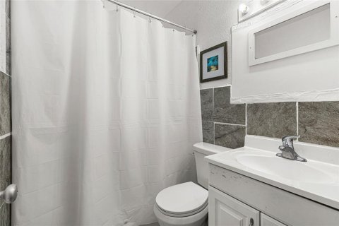 Villa ou maison à vendre à Sarasota, Floride: 2 chambres, 104.05 m2 № 2350395 - photo 13