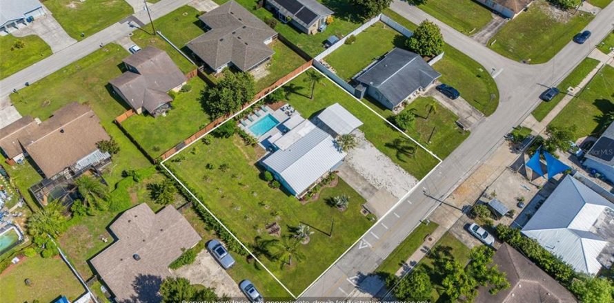 Villa ou maison à Sarasota, Floride 2 chambres, 104.05 m2 № 2350395