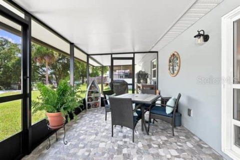 Casa en venta en Oak Hill, Florida, 3 dormitorios, 169.45 m2 № 2383708 - foto 9