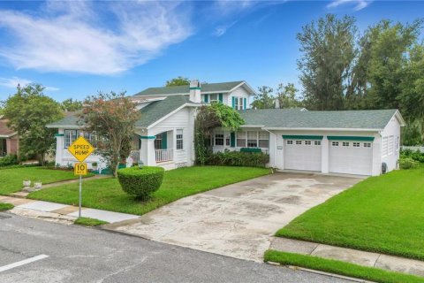House in Lakeland, Florida 3 bedrooms, 227.52 sq.m. № 2393700 - photo 10