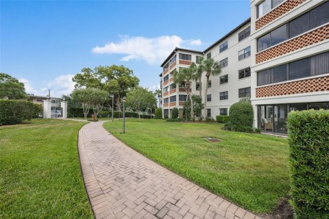 Copropriété à vendre à Winter Park, Floride: 3 chambres, 152.27 m2 № 2395590 - photo 17