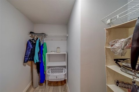 Снять в аренду кондоминиум в Редингтон-Шорс, Флорида 2 спальни, 98.48м2, № 1688280 - фото 19
