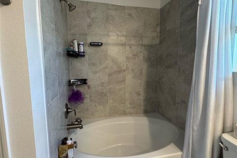 Casa en venta en Orlando, Florida, 4 dormitorios, 228.54 m2 № 1722539 - foto 13