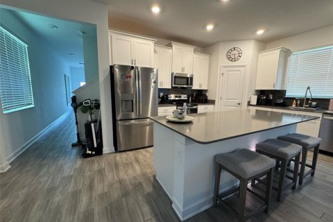 Casa en venta en Orlando, Florida, 4 dormitorios, 228.54 m2 № 1722539 - foto 3