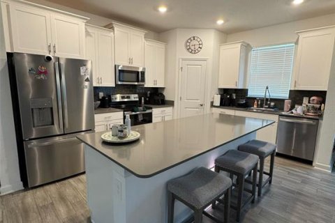 Casa en venta en Orlando, Florida, 4 dormitorios, 228.54 m2 № 1722539 - foto 4