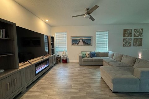 Casa en venta en Orlando, Florida, 4 dormitorios, 228.54 m2 № 1722539 - foto 8