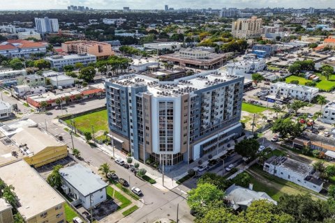 Propiedad comercial en Miami, Florida № 2031034