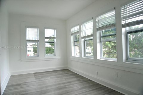 Apartment in Miami, Florida 1 bedroom № 1958691 - photo 3