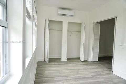 Apartment in Miami, Florida 1 bedroom № 1958691 - photo 5