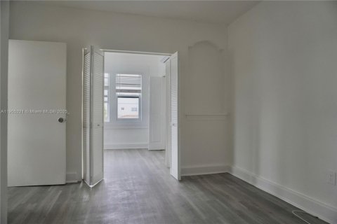 Apartment in Miami, Florida 1 bedroom № 1958691 - photo 9